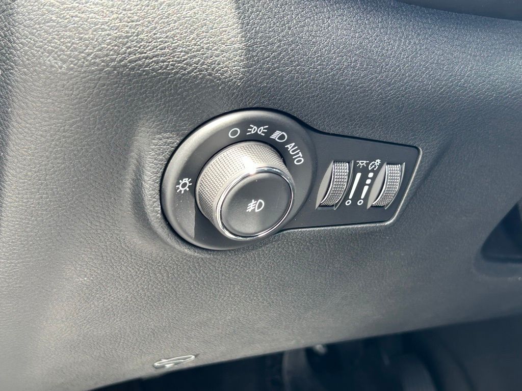 2025 Jeep Compass Latitude photo 33