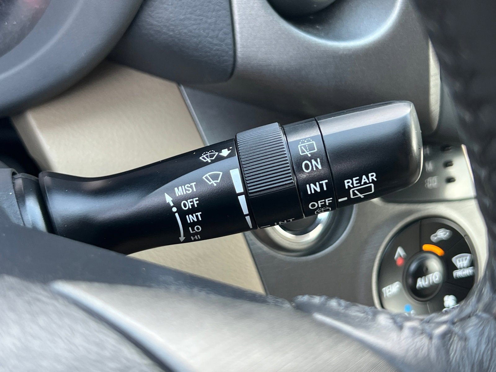 2012 Toyota RAV4 Limited photo 31