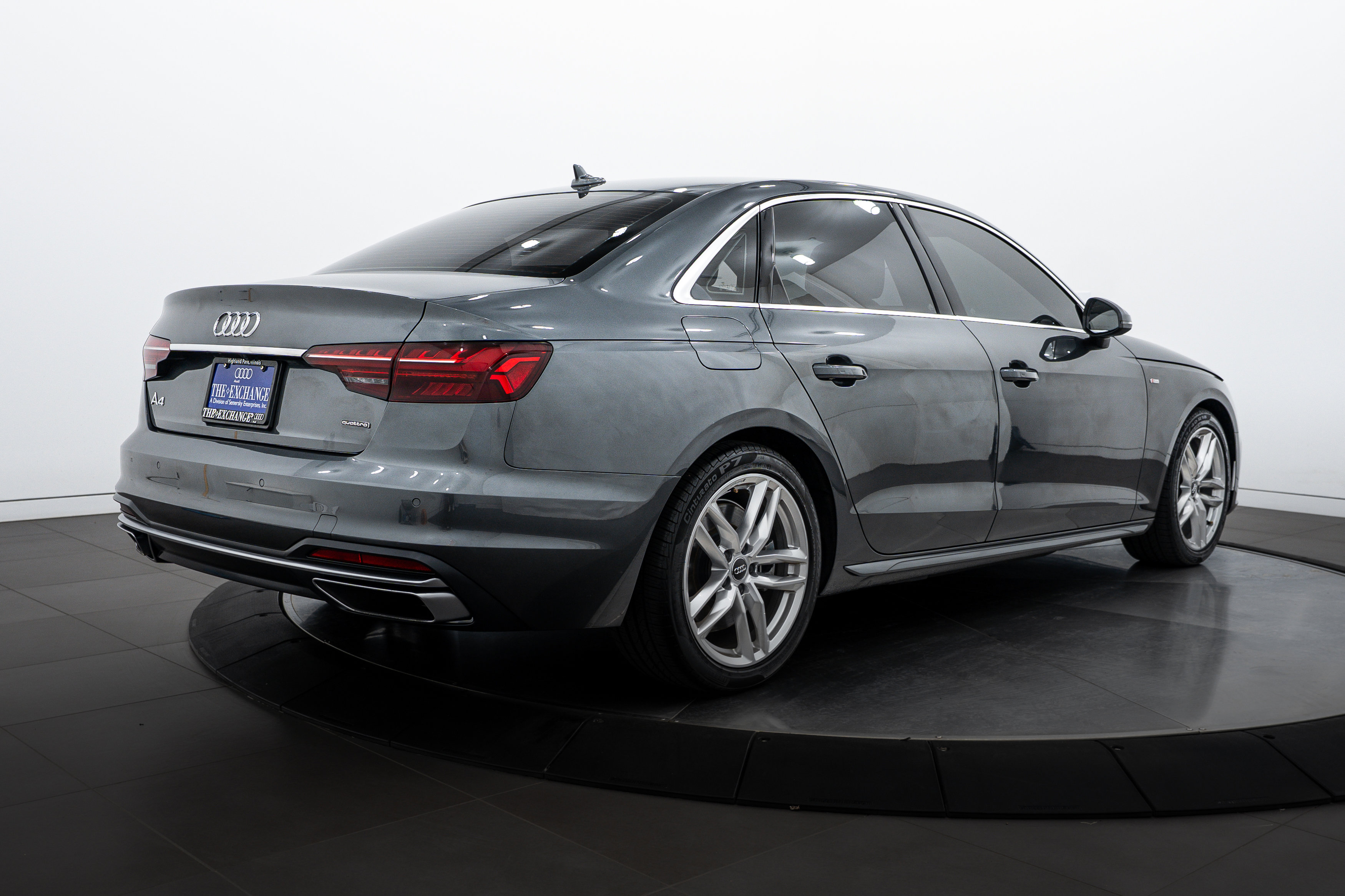 2020 Audi A4 Quattro Premium Plus photo 4