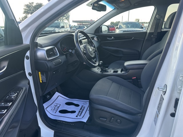 2017 Kia Sorento LX photo 29
