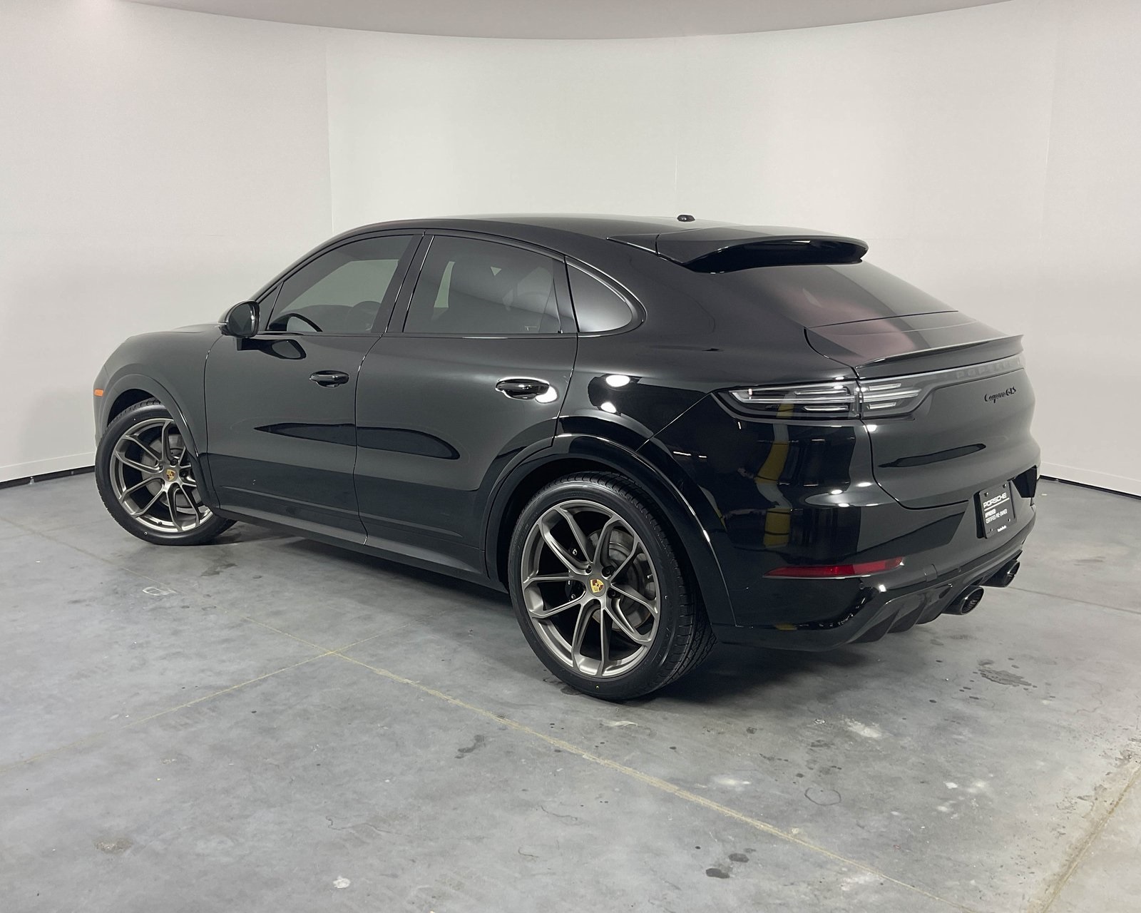 2023 Porsche Cayenne Coupe GTS photo 3