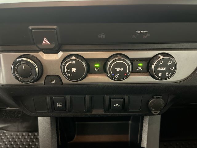 2020 Toyota Tacoma SR5 photo 17