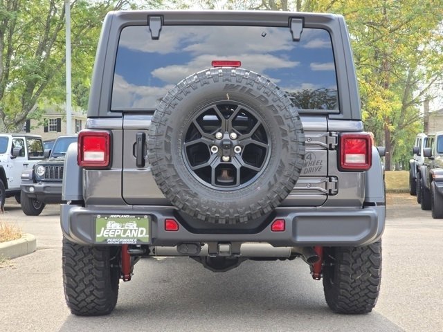 2025 Jeep Wrangler Willys photo 22