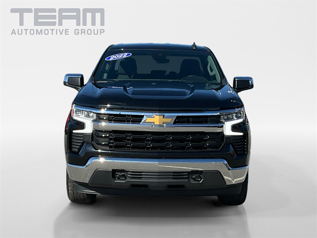 2022 Chevrolet Silverado 1500 LT photo 2