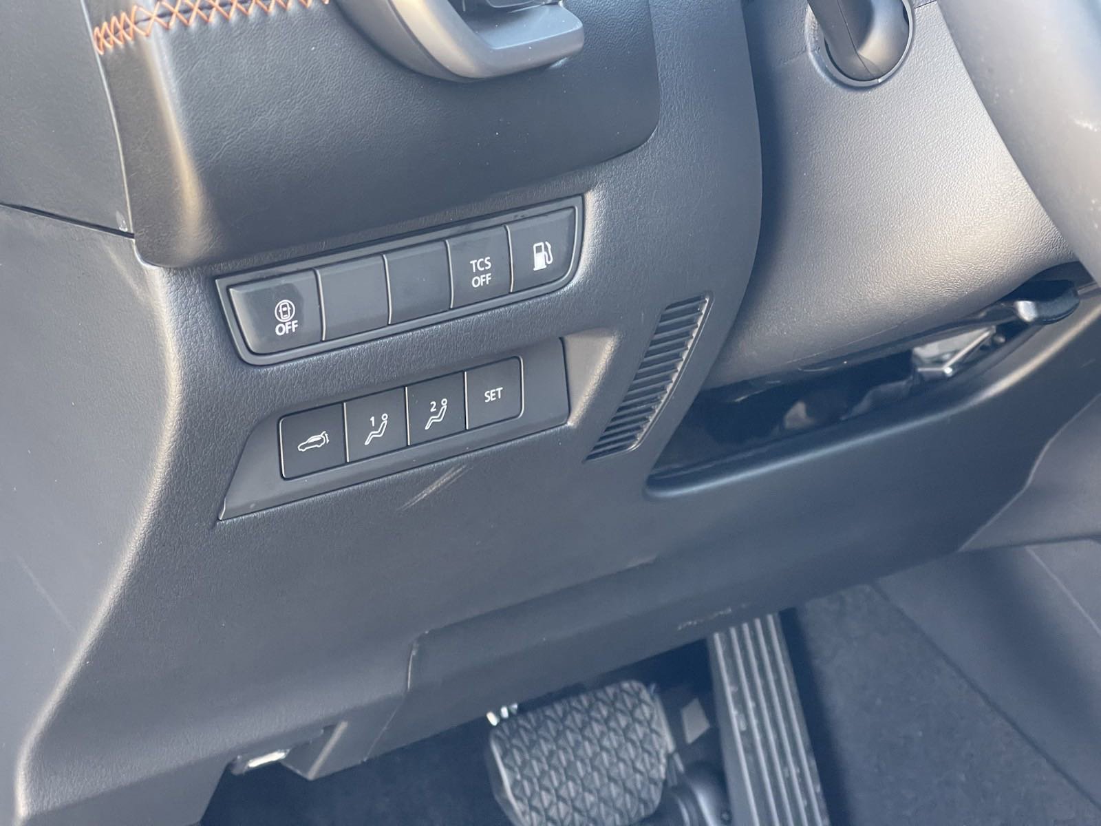 2025 Mazda CX-50 Premium photo 6
