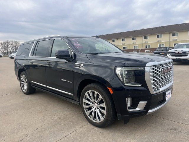 2023 GMC Yukon Denali's photo