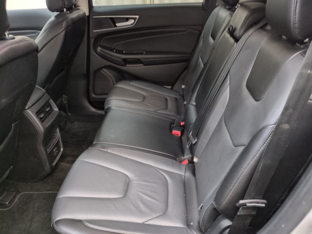 2018 Ford Edge Titanium photo 13