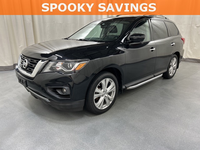 2018 Nissan Pathfinder SL photo 2