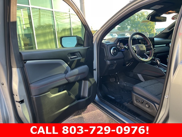 2024 Chevrolet Colorado Z71 photo 3