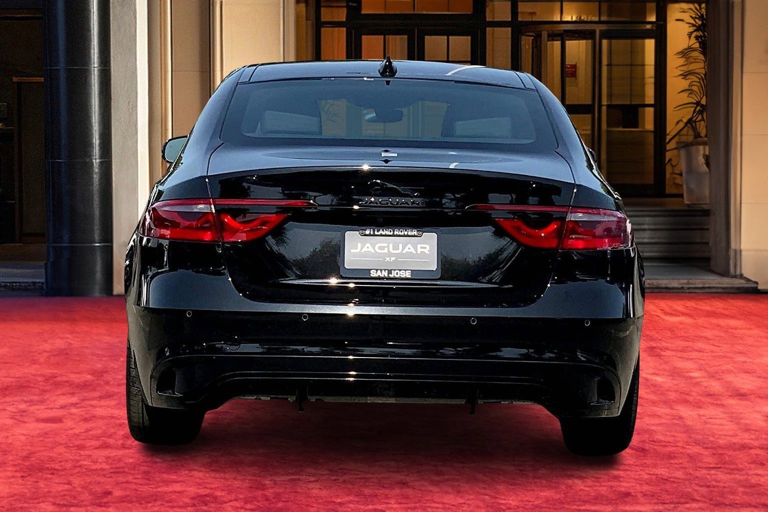 2024 Jaguar XF P300 R-Dynamic SE photo 4