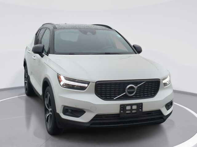 2021 Volvo XC40 R-Design's photo