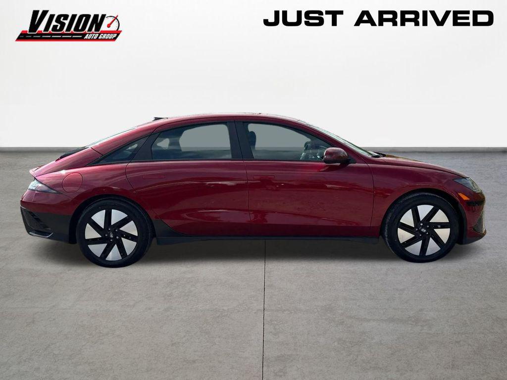 2025 Hyundai Ioniq SE photo 4