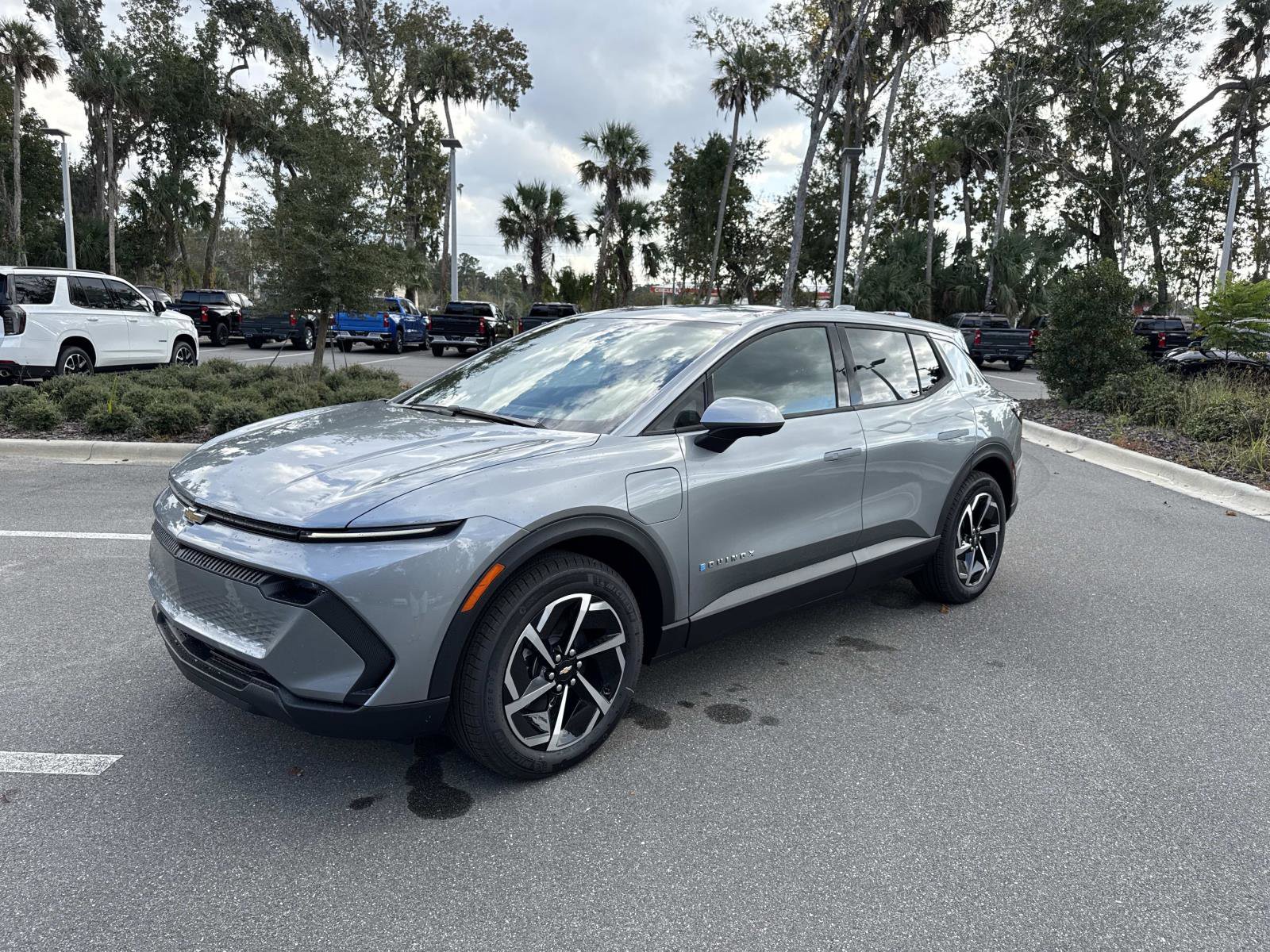 2026 Chevrolet Equinox EV 1LT photo 4