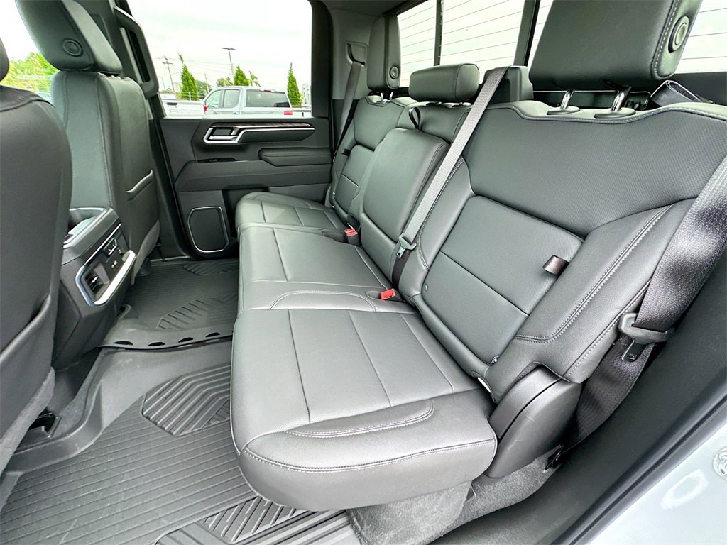 2026 Chevrolet Silverado 2500HD LTZ photo 17