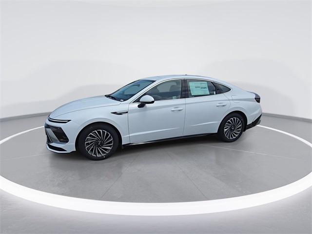 2025 Hyundai Sonata Hybrid SEL photo 4