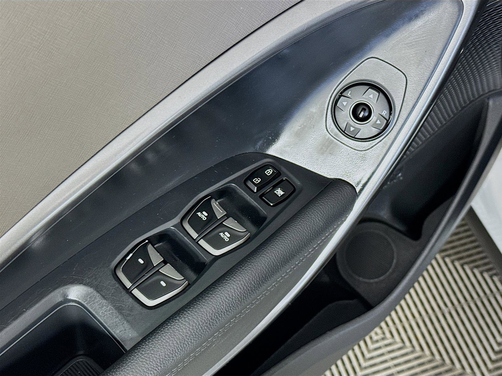 2017 Hyundai Santa Fe Sport Base photo 17