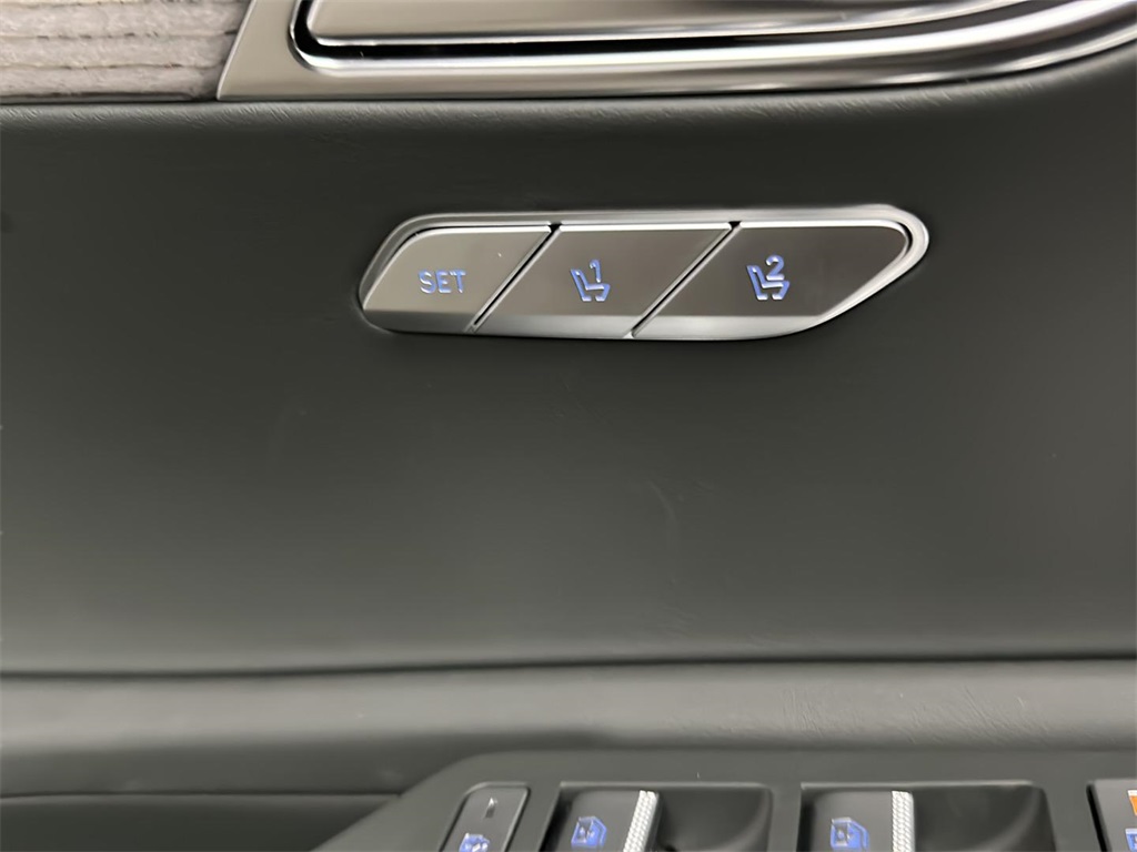 2026 Genesis GV80 2.5T Advanced AWD photo 23