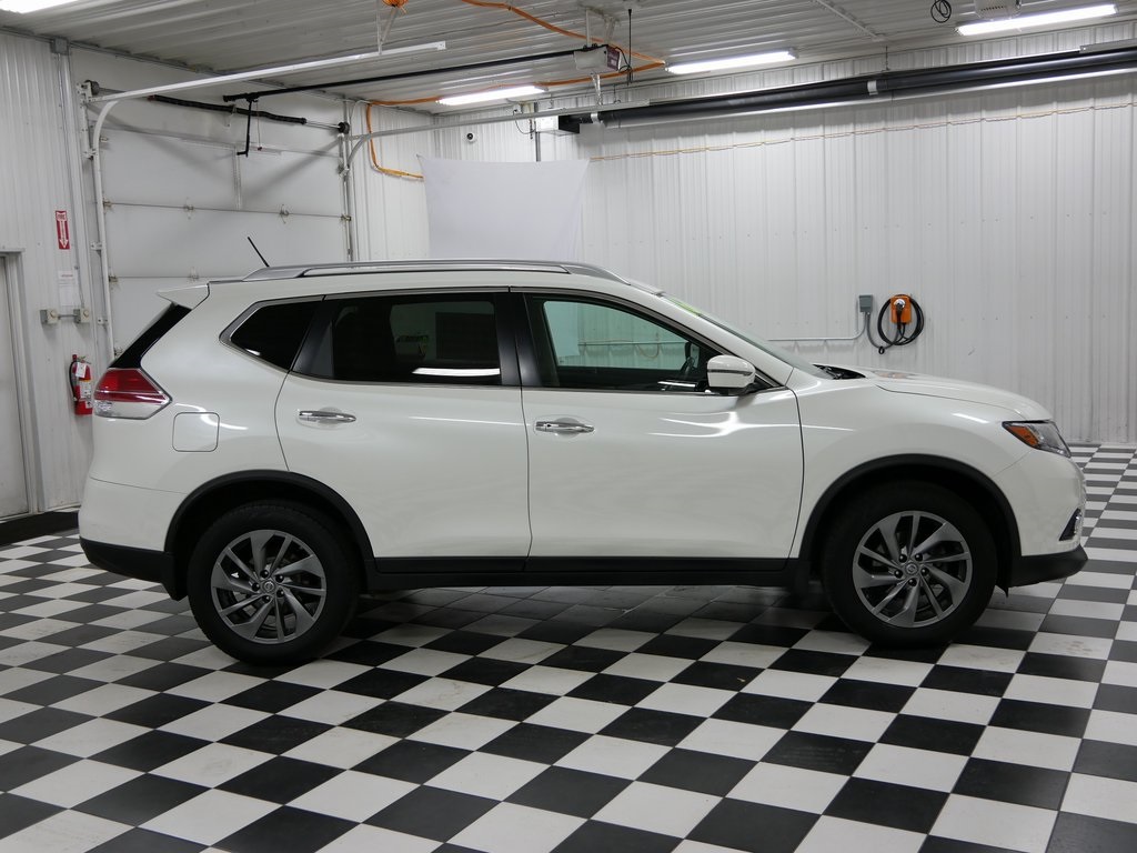 Used 2016 Nissan Rogue SL with VIN 5N1AT2MV0GC734168 for sale in Rochester, Minnesota