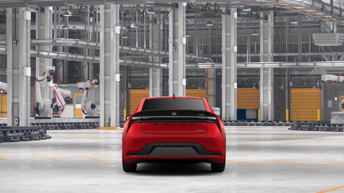 2026 Toyota Prius Plug-in Hybrid XSE photo 8