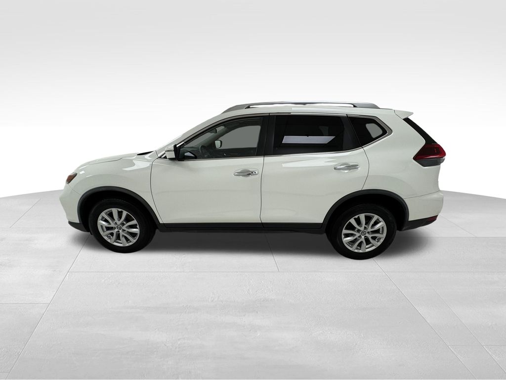 2020 Nissan Rogue SV photo 3