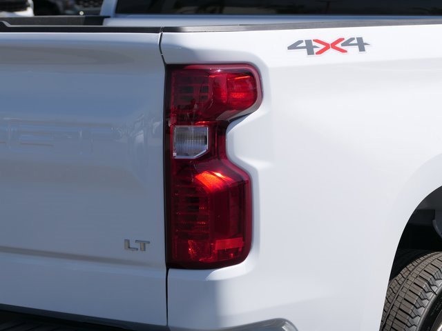 2025 Chevrolet Silverado 1500 LT photo 3