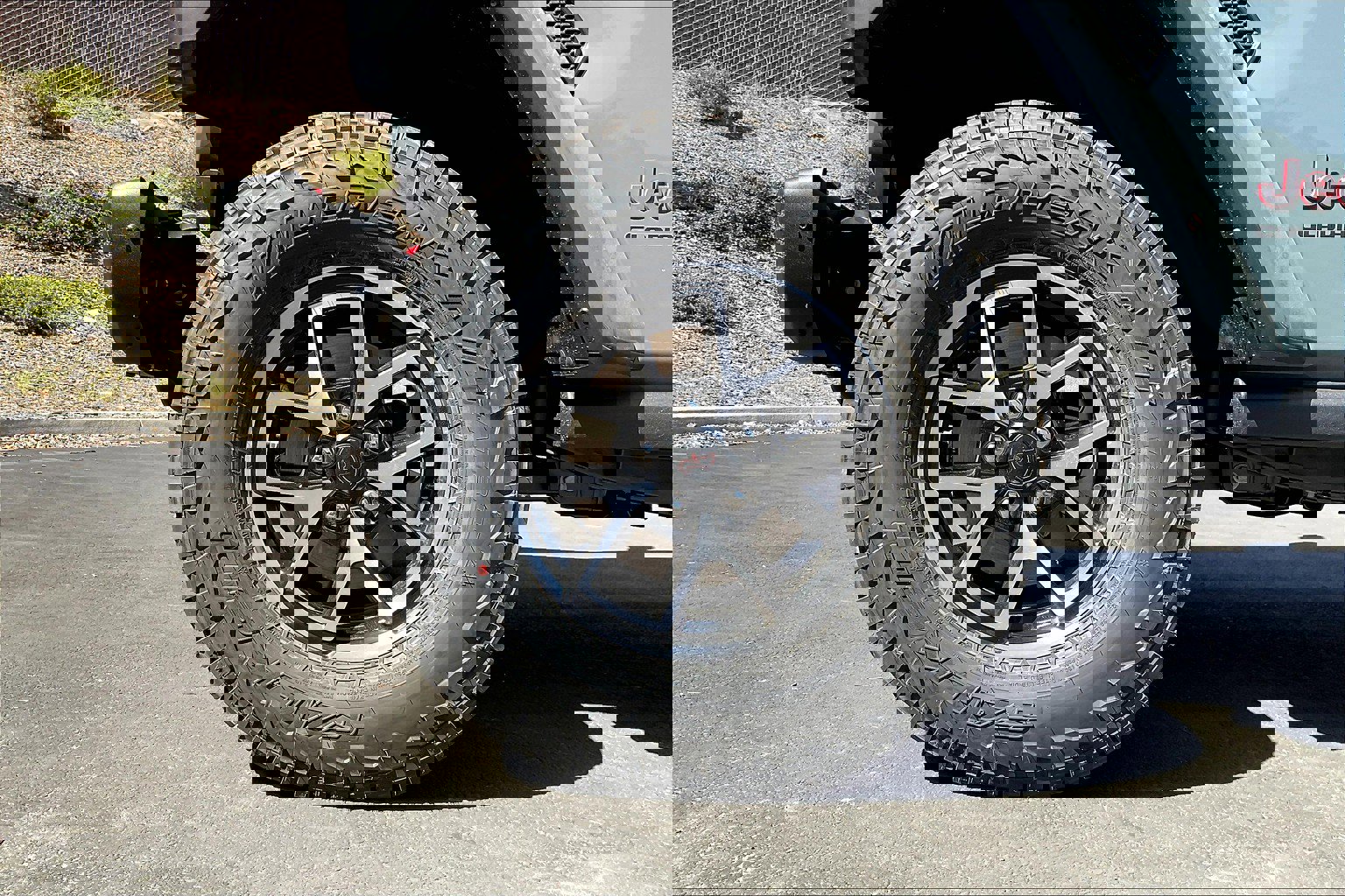 2025 Jeep Gladiator Rubicon photo 2