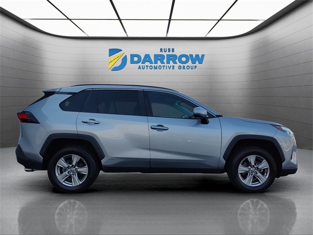 2022 Toyota RAV4 Hybrid XLE photo 5