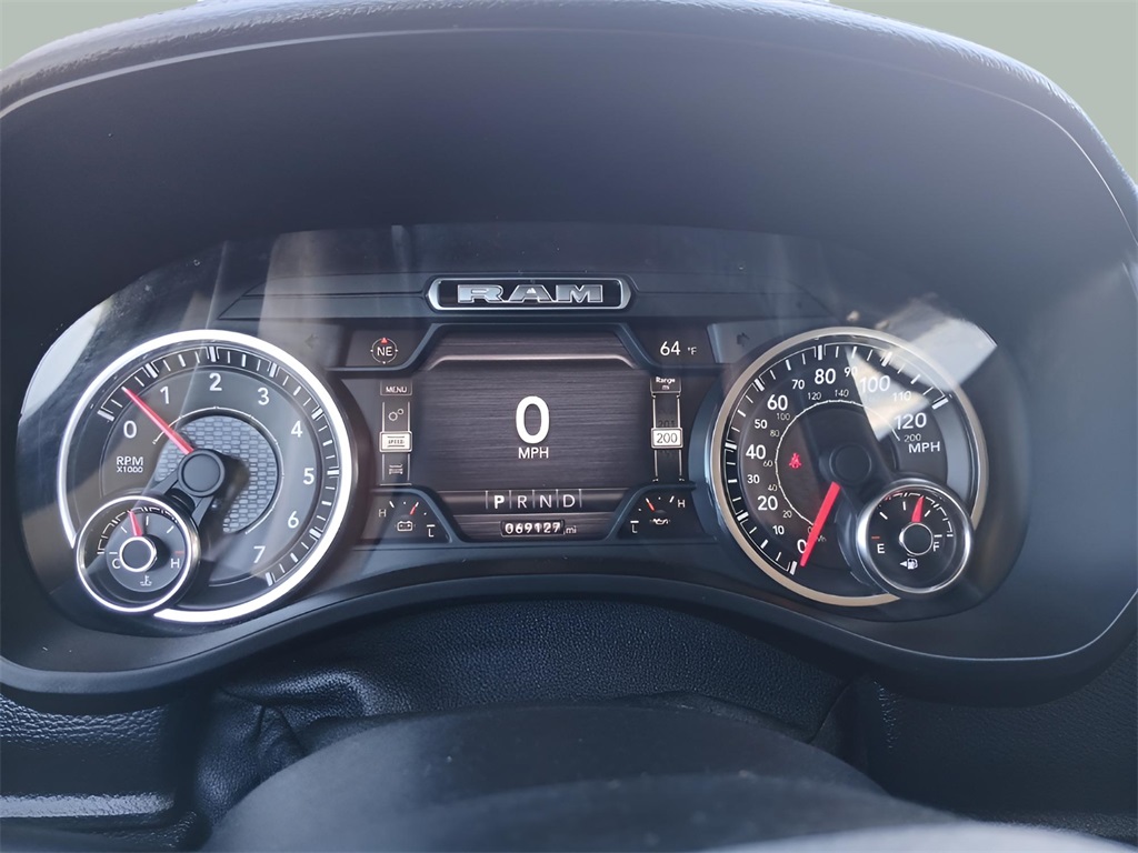 2020 Ram 1500 Laramie photo 28