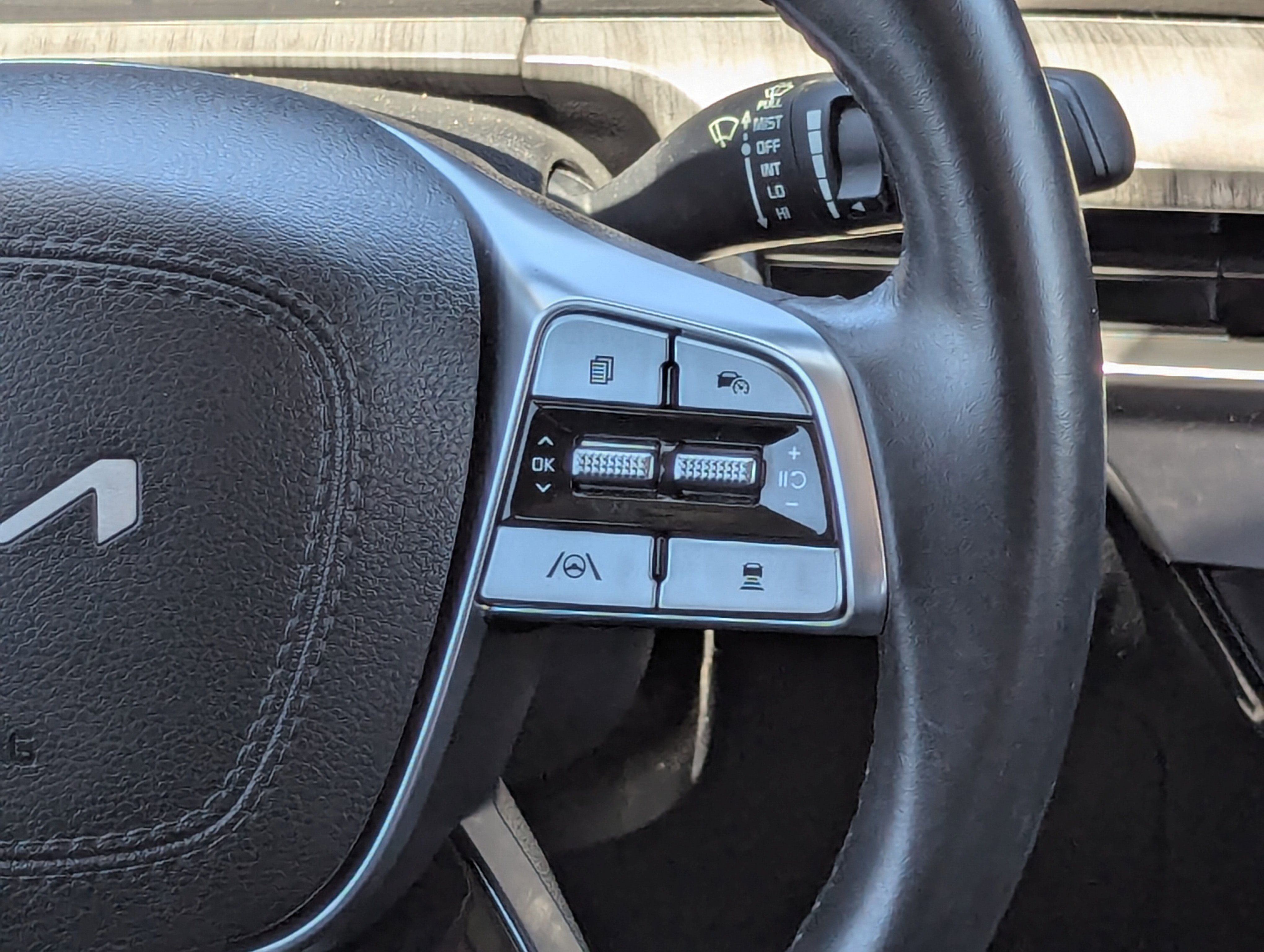 2023 Kia Telluride EX photo 3