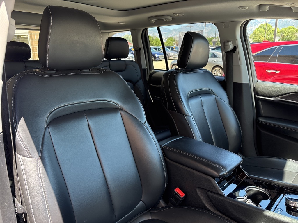 2023 Jeep Cherokee 4xe photo 14
