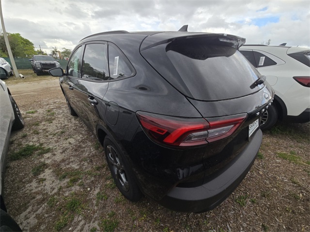 2025 Ford Escape ST-Line photo 9