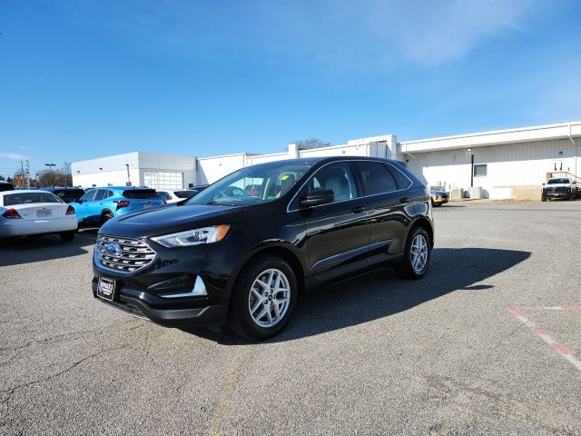 2022 Ford Edge SEL photo 3