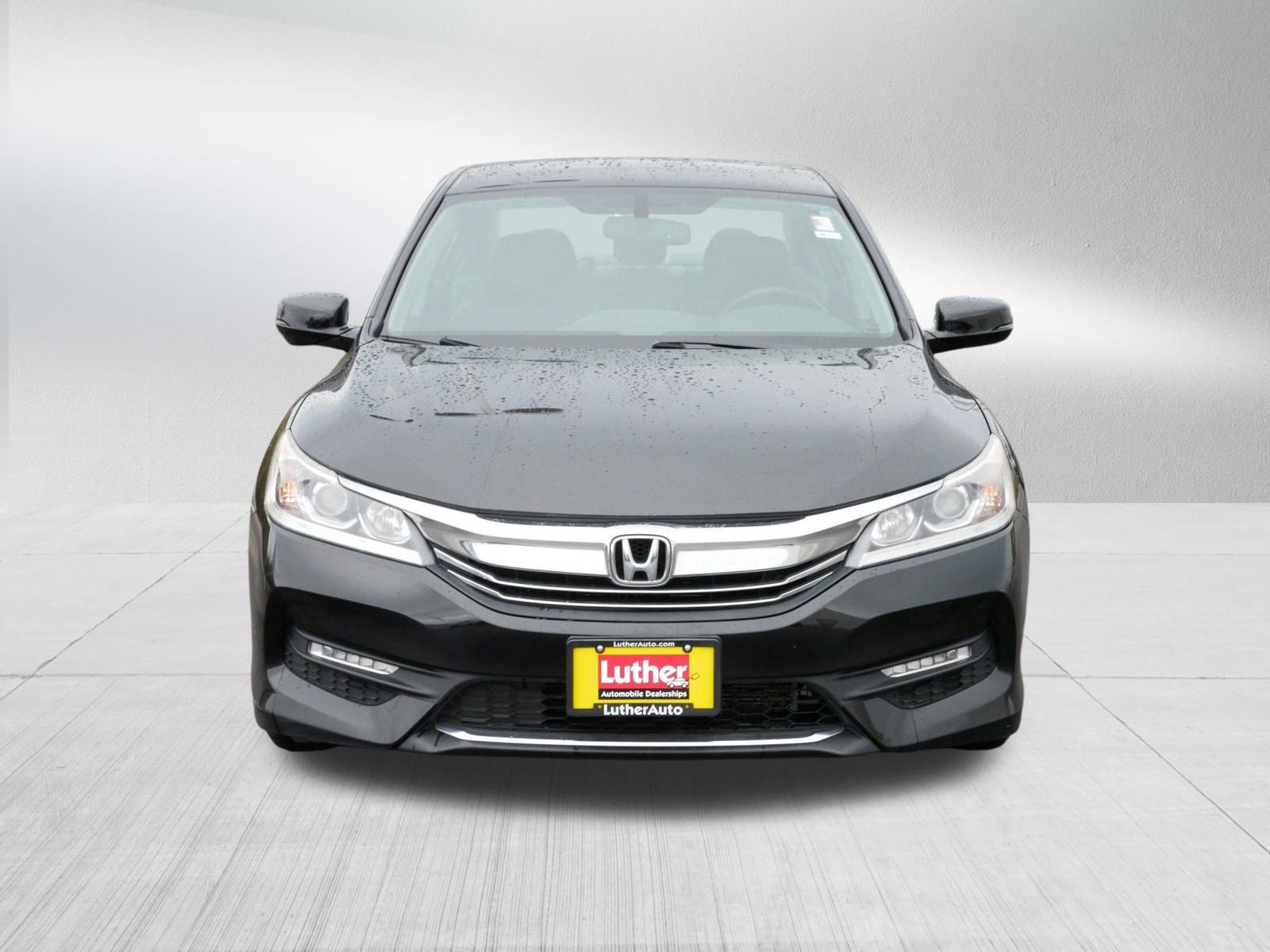 2017 Honda Accord EX-L photo 2