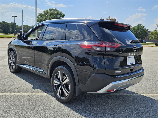 2023 Nissan Rogue Platinum photo 9