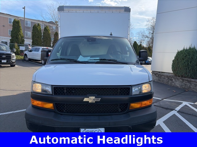 2021 Chevrolet Express Cutaway Work Van photo 2
