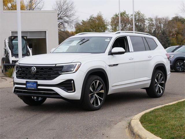 2026 Volkswagen Atlas SEL Premium R-Line photo 4
