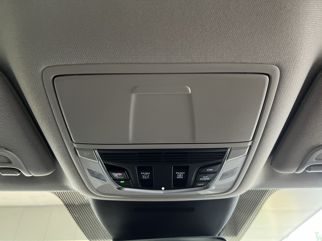 2026 Acura MDX Technology SH-AWD photo 23