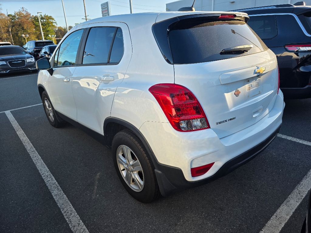 2020 Chevrolet Trax LS photo 4