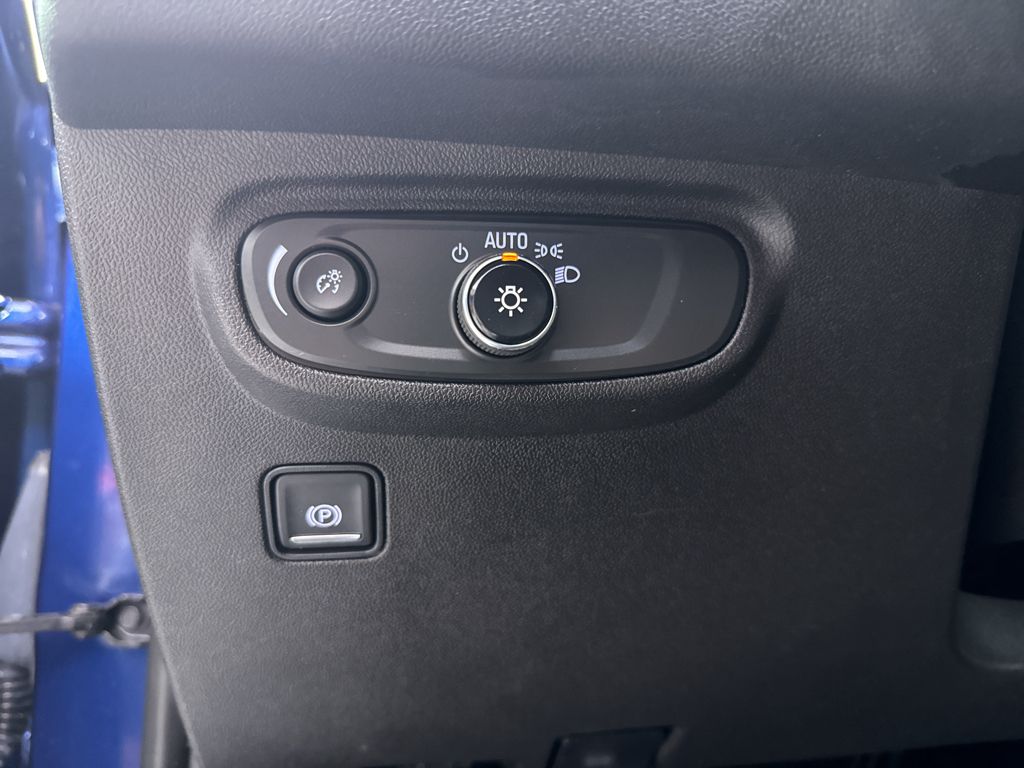 2022 Gmc Terrain SLE photo 36