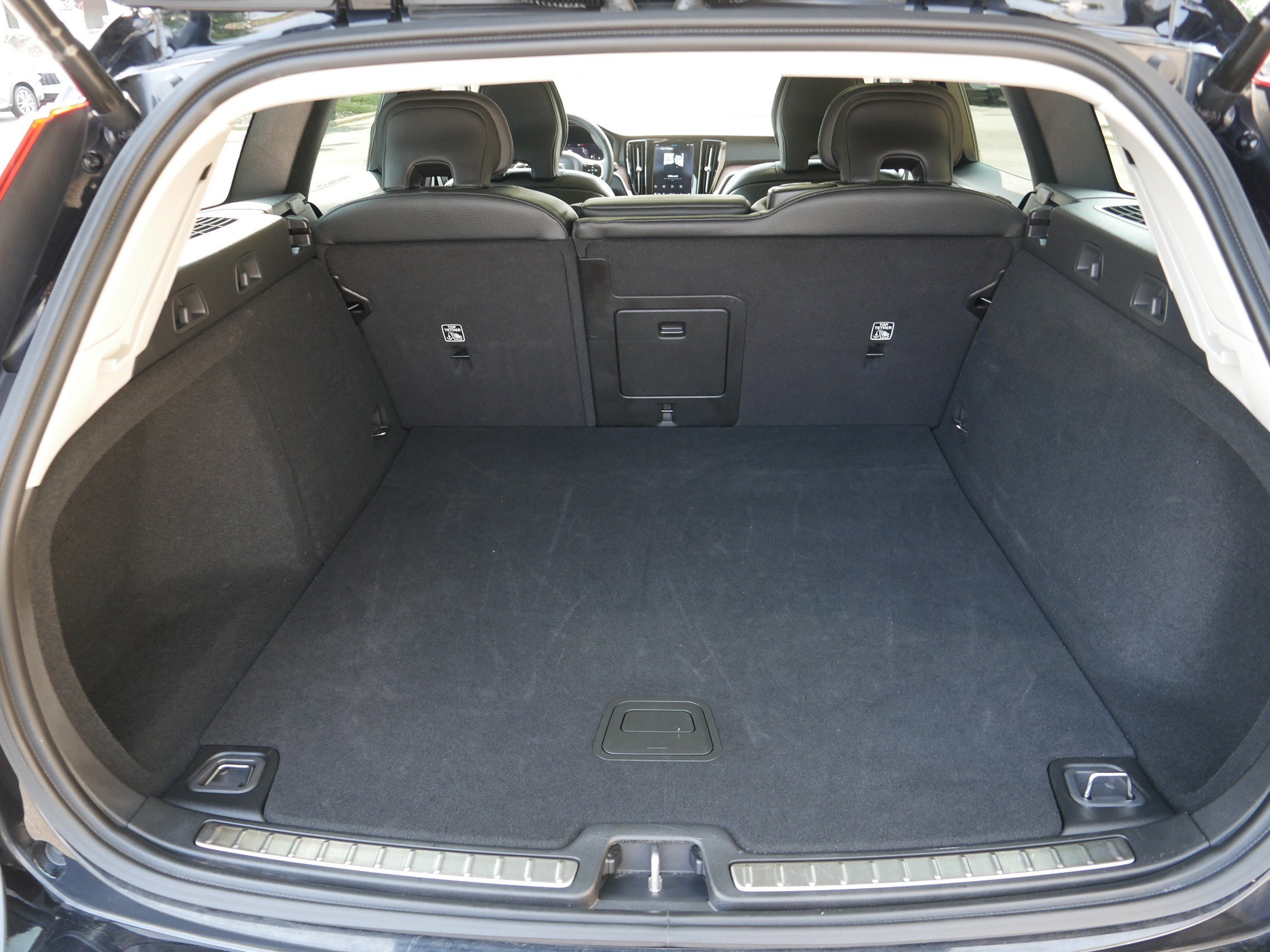 2024 Volvo V60 Cross Country Plus photo 18