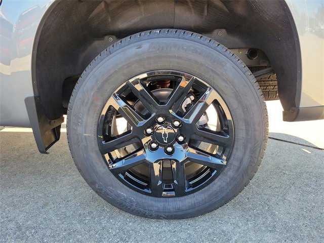 2026 Chevrolet Silverado 1500 Custom photo 3