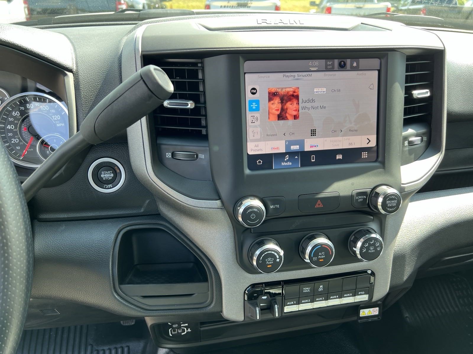 2024 Ram 3500 Tradesman photo 20
