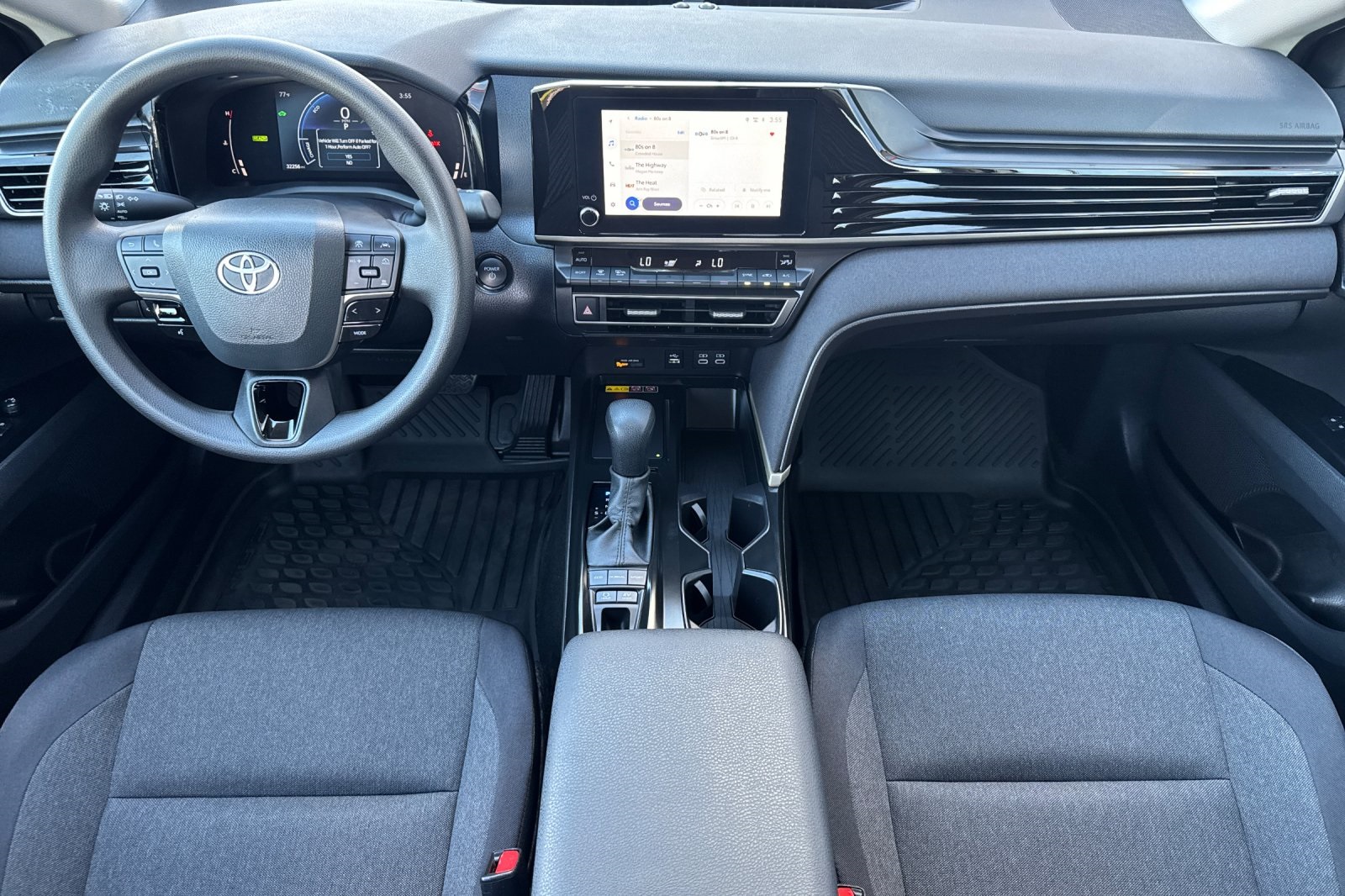 2025 Toyota Camry LE photo 3