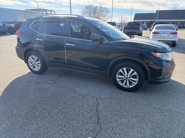 2018 Nissan Rogue S's photo