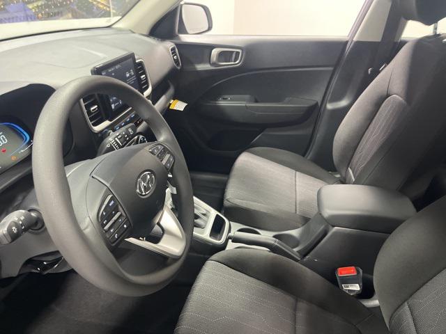 2026 Hyundai Venue SE photo 10