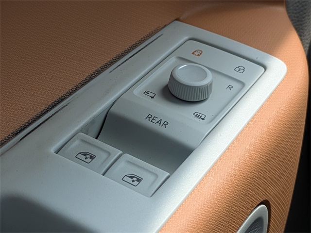 2025 Volkswagen ID. Buzz Pro Plus photo 20