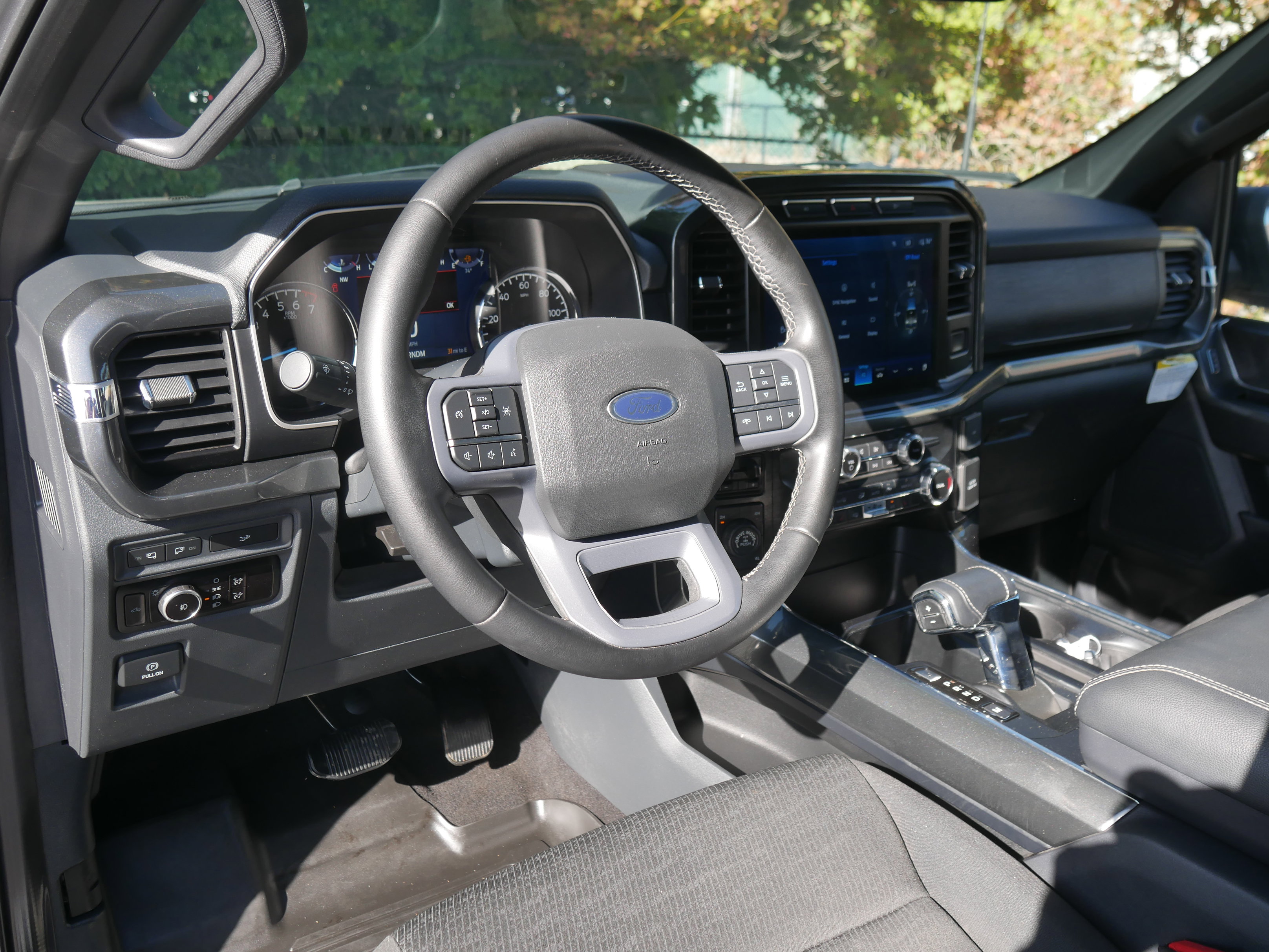 2023 Ford F-150 XL photo 3