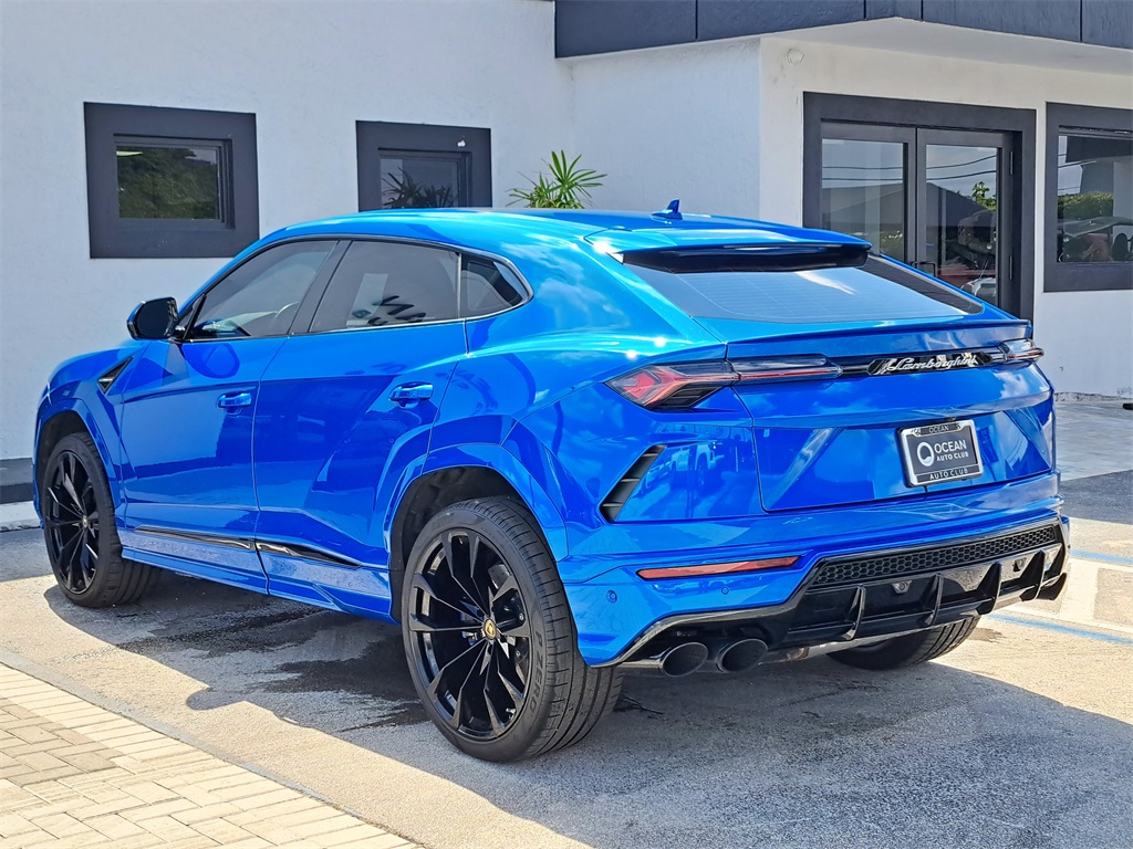 2021 Lamborghini Urus photo 4