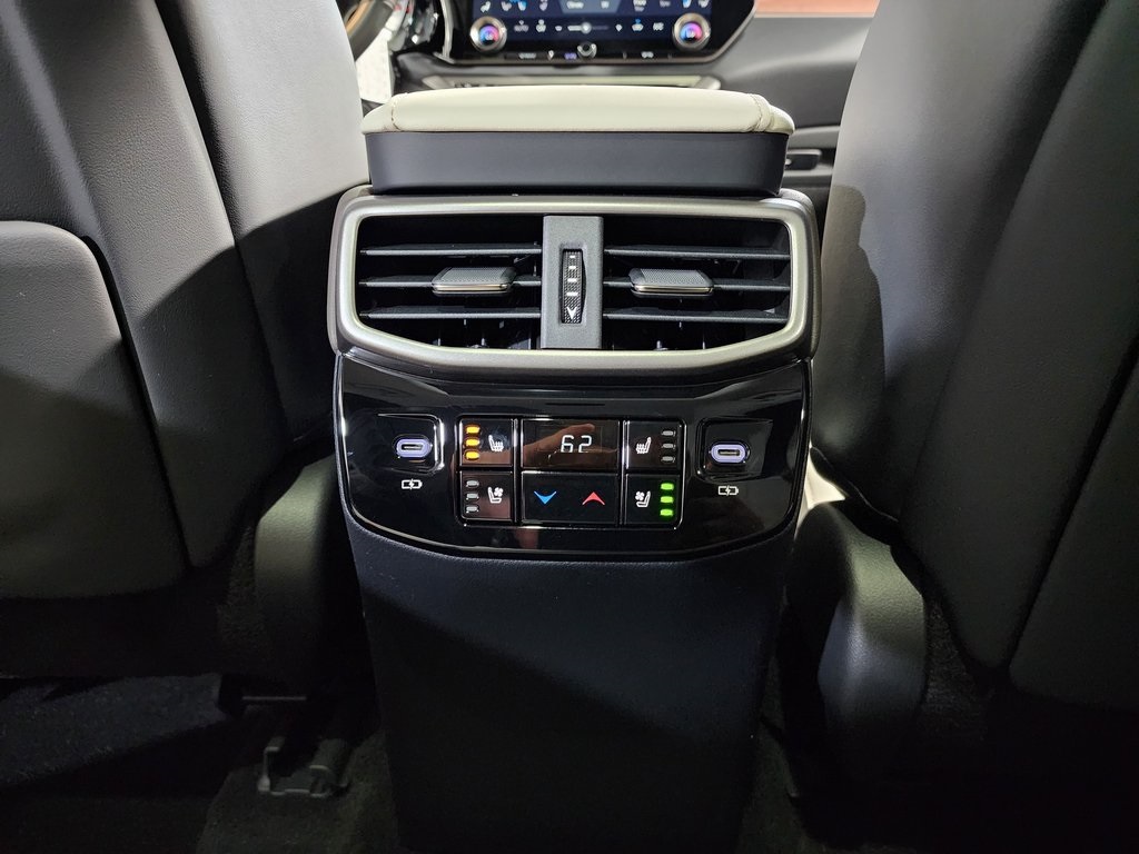 2025 Lexus RX 450h+ Luxury photo 27