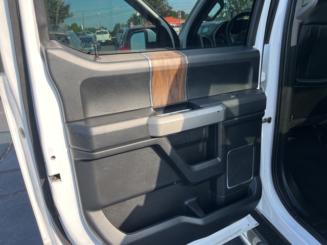 2020 Ford F-150 Lariat photo 10